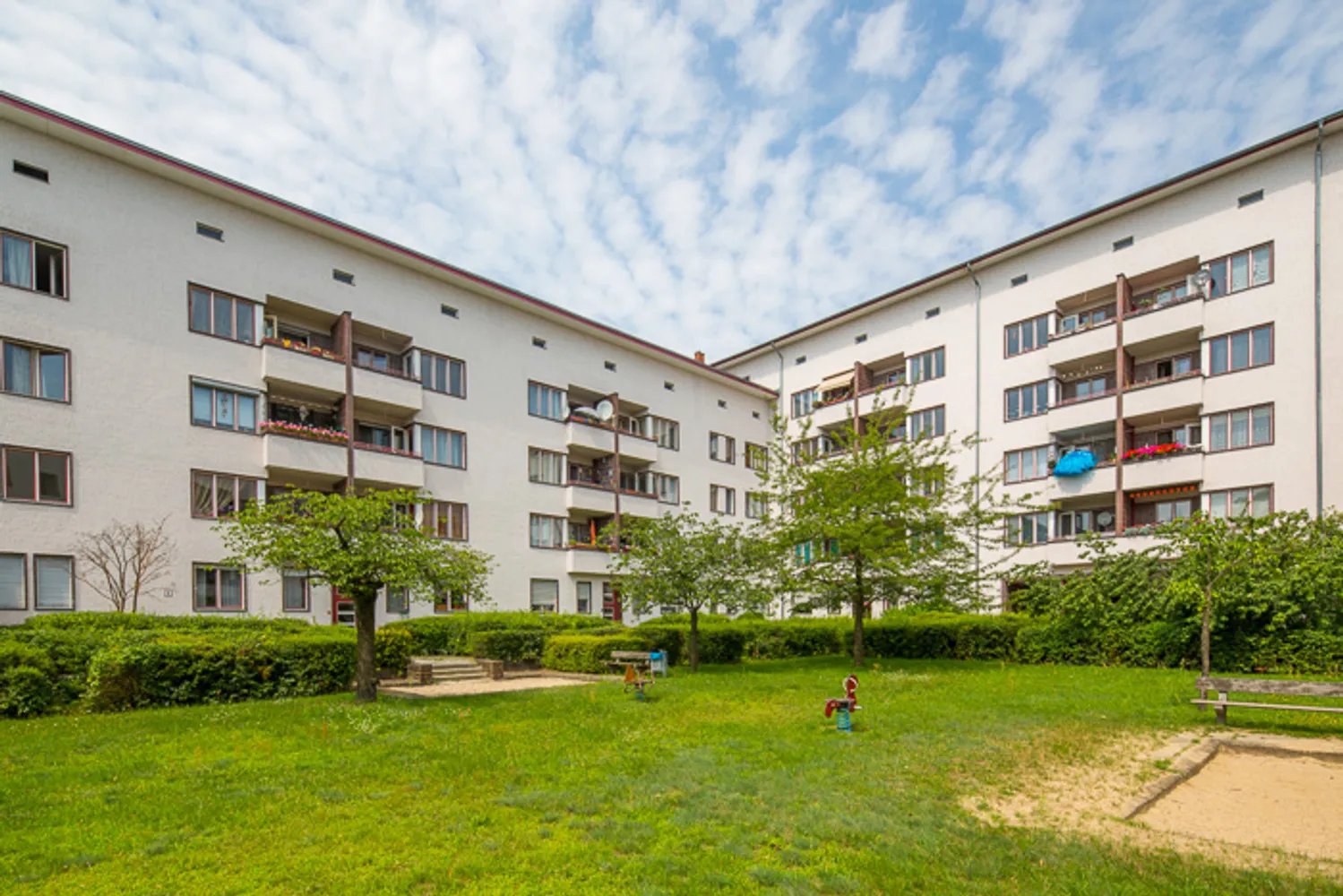 2 room apartment with 62 m² in Berlin – Photo 1