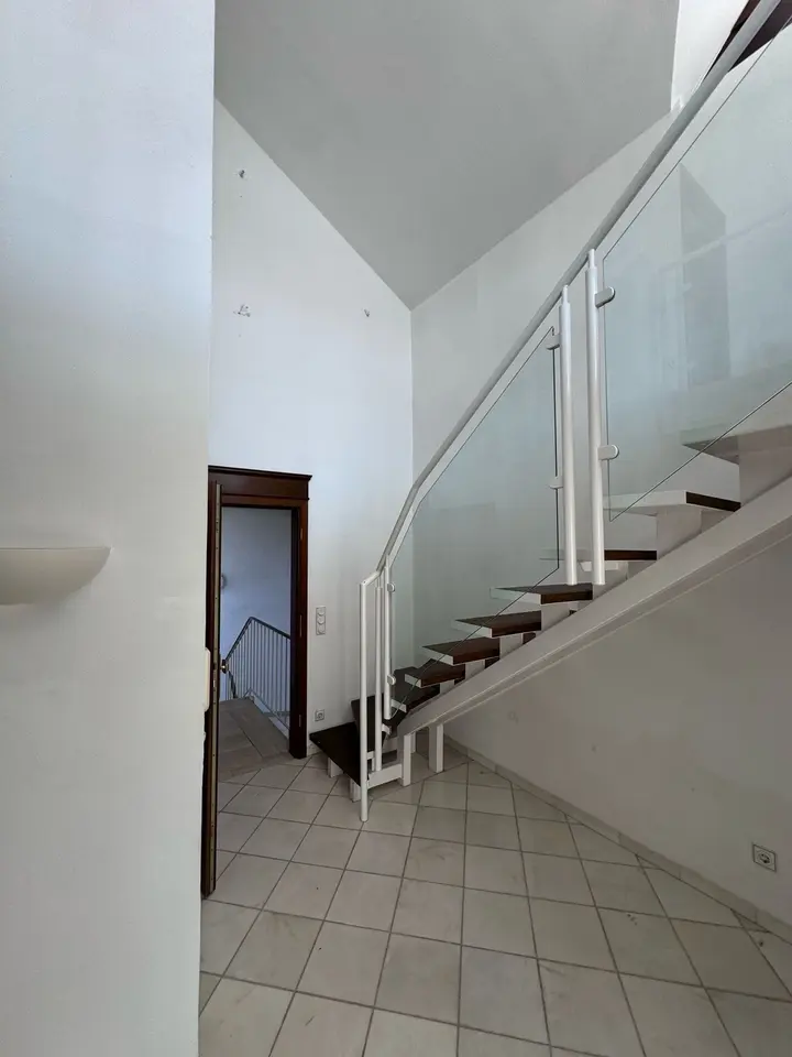 6 room apartment with 182 m² in Dietzenbach – Photo 3