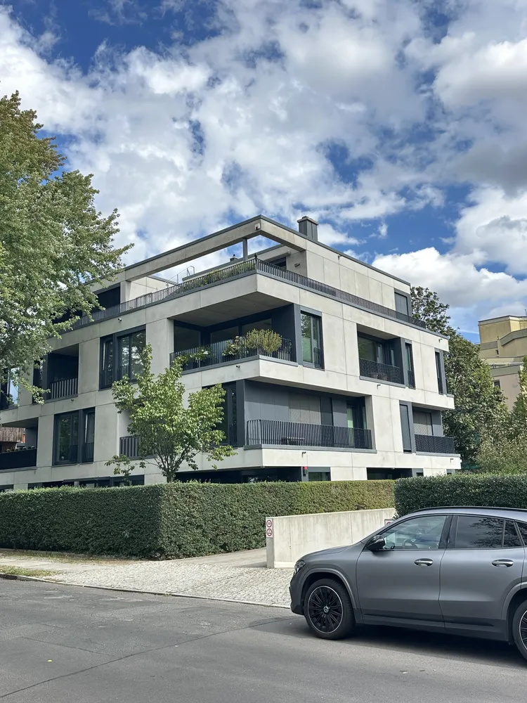 4 room apartment with 140 m² in Berlin – Photo 1
