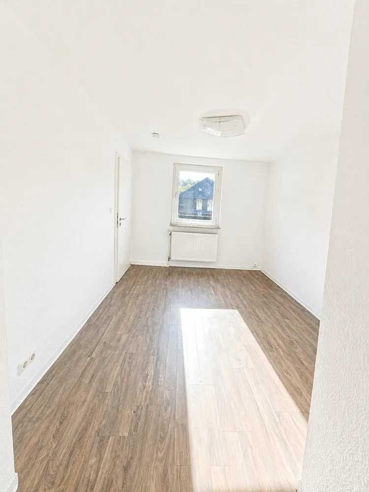 6 Zimmer Wohnung mit 150 m² in Idar-Oberstein – Bild 4