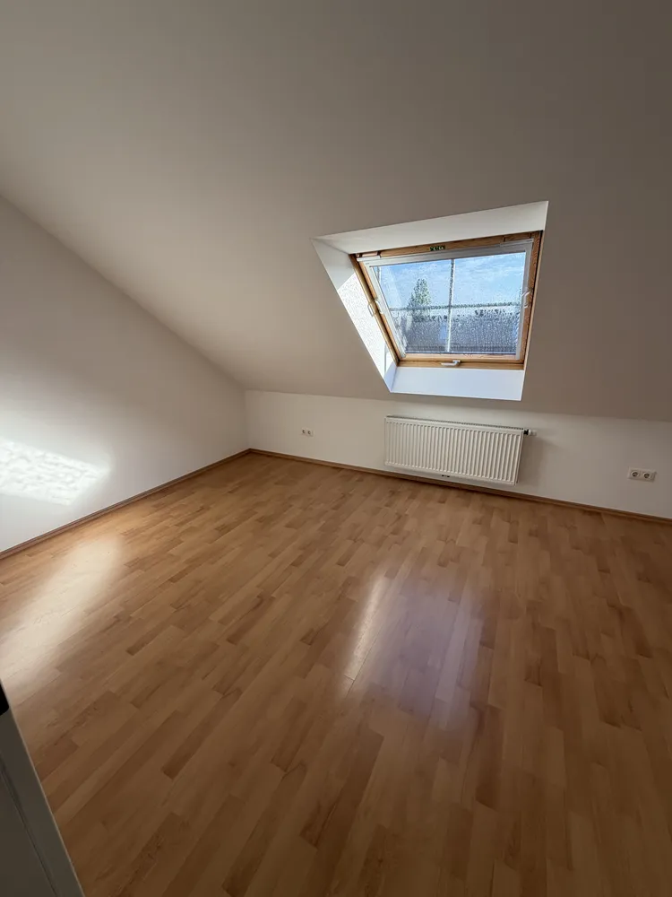 4 Zimmer Wohnung mit 99 m² in Düsseldorf – Bild 4