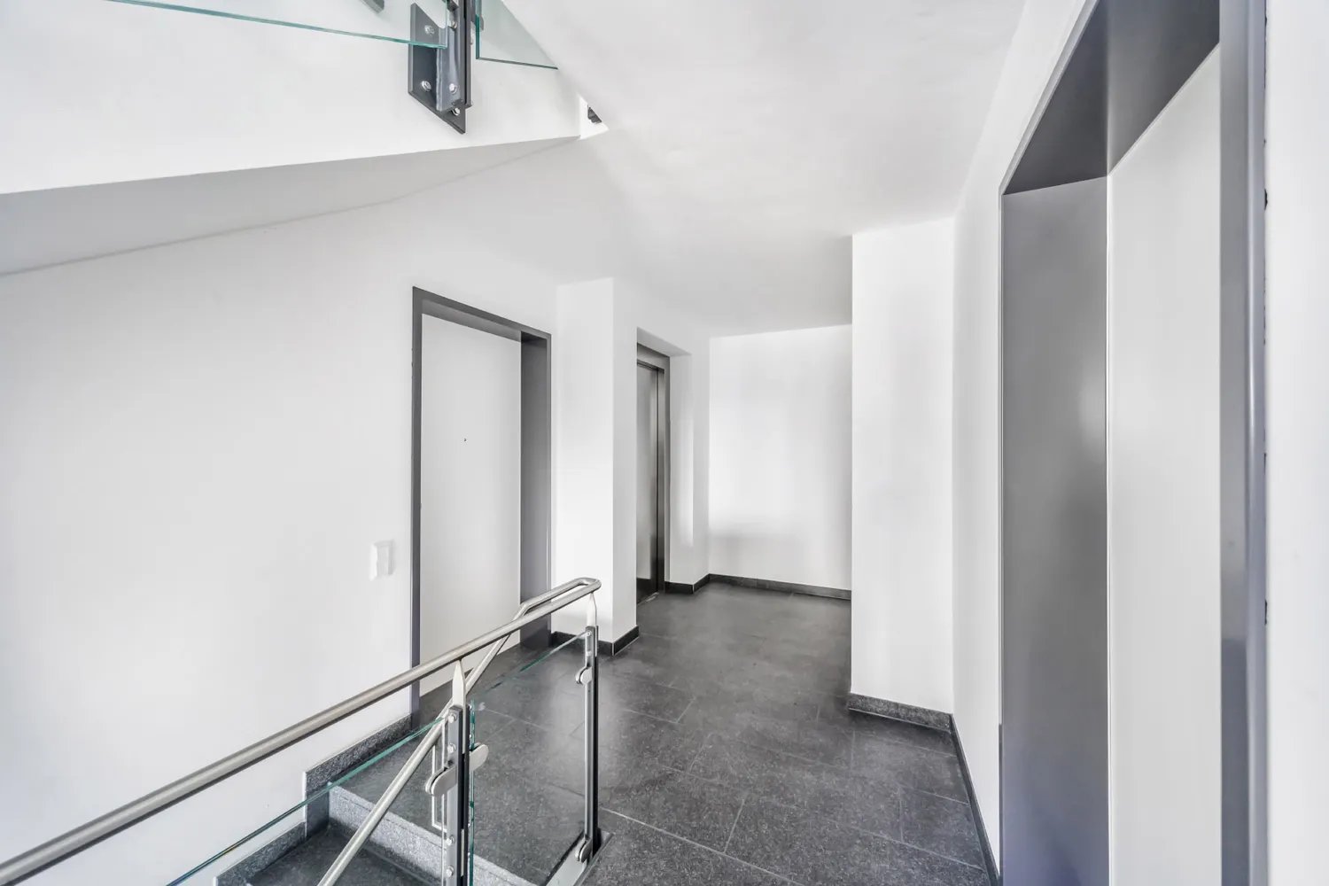 2 Zimmer Wohnung mit 78 m² in München – Bild 12