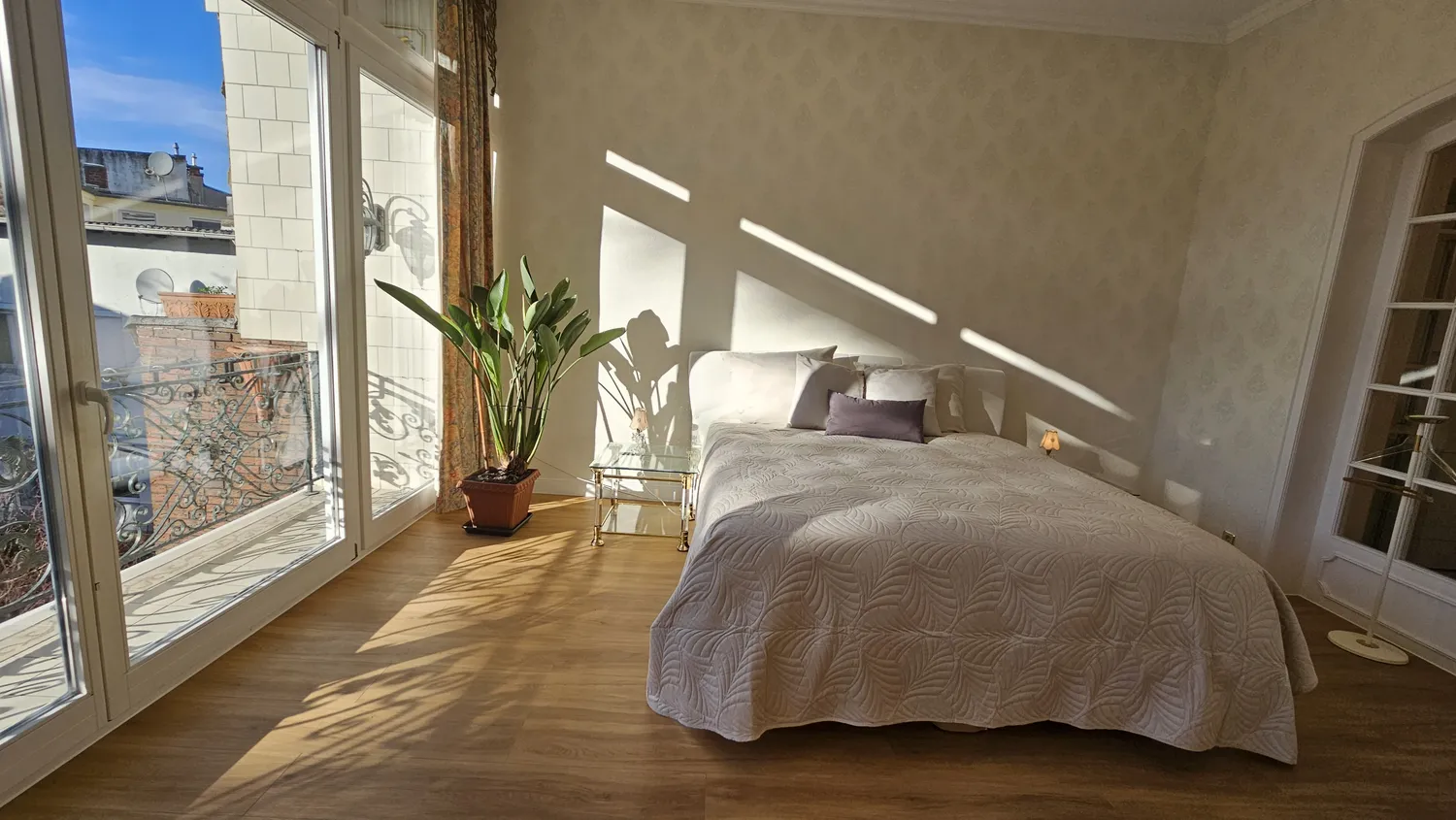 3 Zimmer Wohnung mit 100 m² in Bonn – Bild 2