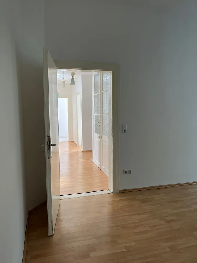 4 Zimmer Wohnung mit 105 m² in Frankfurt am Main – Bild 1