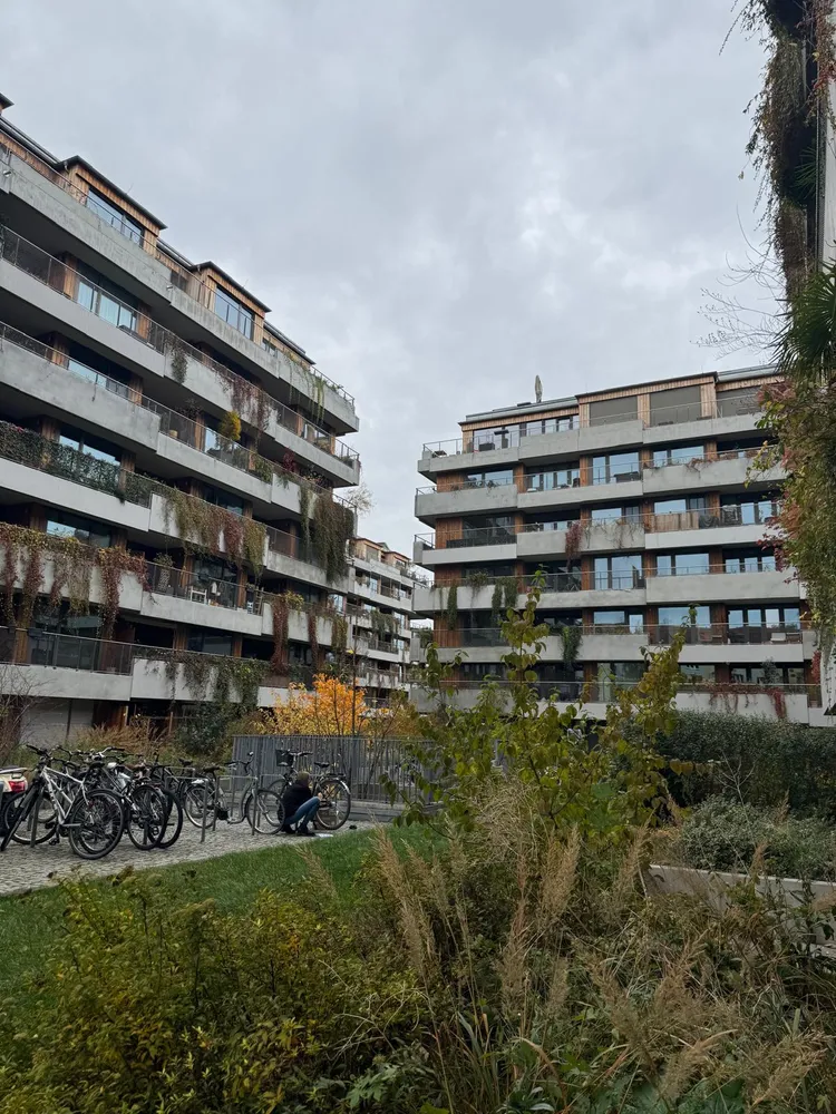 2 Zimmer Wohnung mit 64 m² in Berlin – Bild 1
