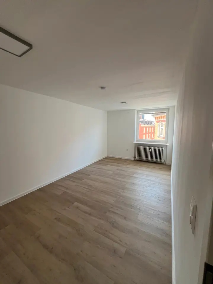 7 Zimmer Wohnung mit 178 m² in Bayreuth – Bild 1