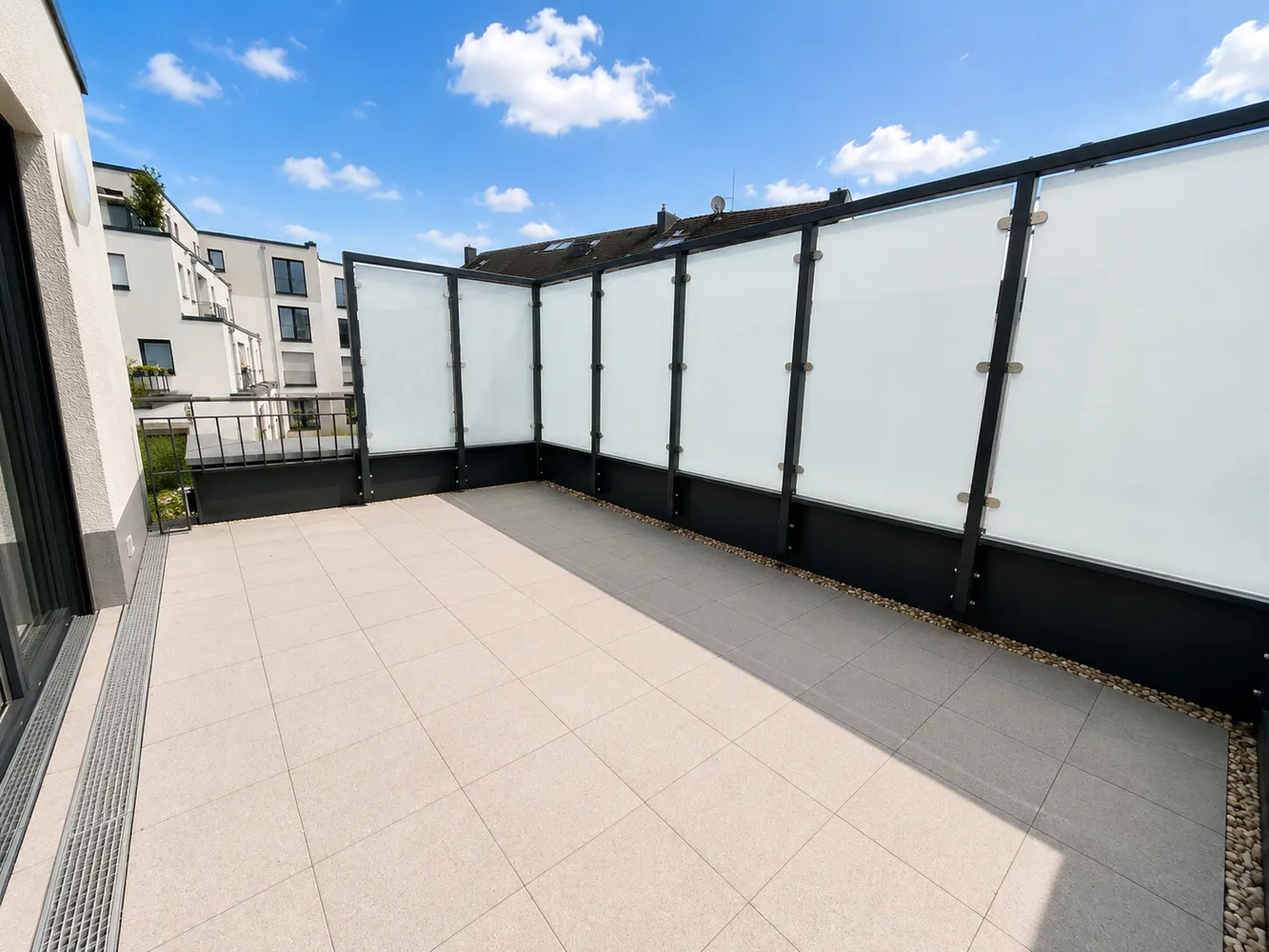 3 Zimmer Wohnung mit 101 m² in Düsseldorf – Bild 3