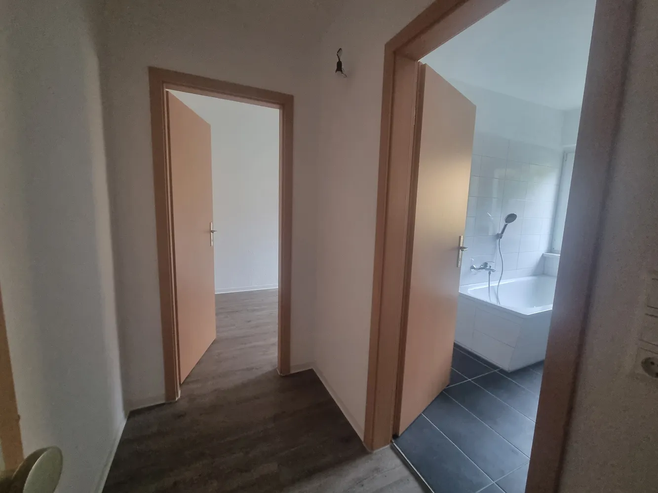 2 Zimmer Wohnung mit 44 m² in Halle (Saale) – Bild 6