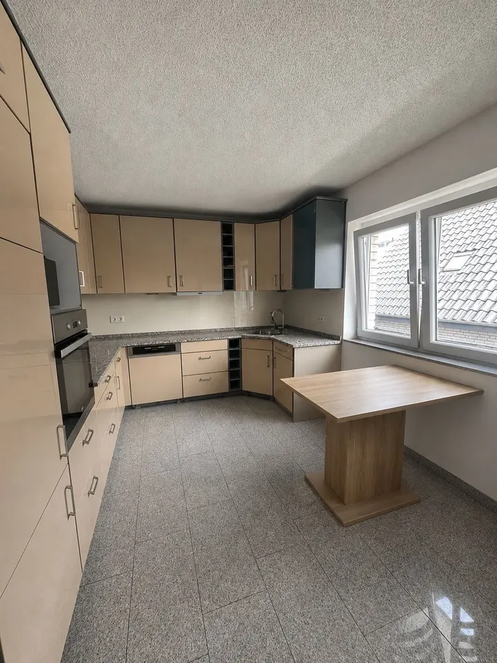 4 Zimmer Wohnung mit 94 m² in Detmold – Bild 3
