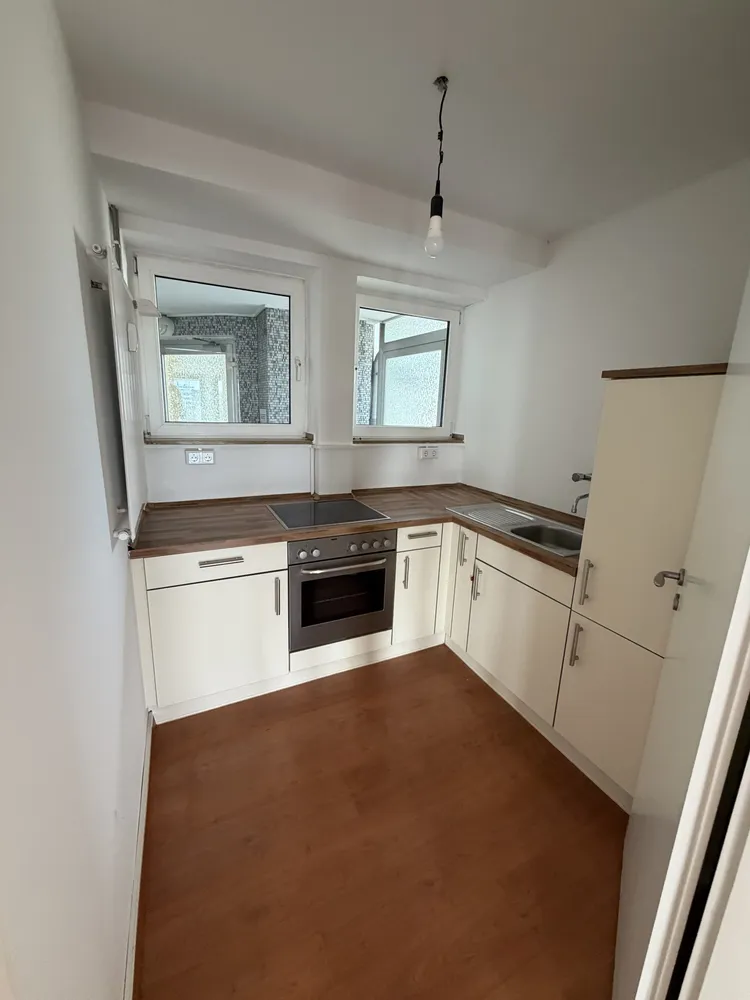 2 Zimmer Wohnung mit 94 m² in Düsseldorf – Bild 3