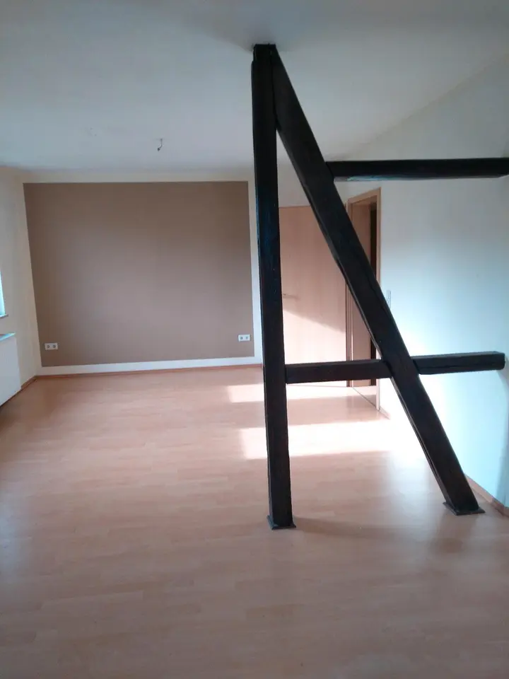 2 Zimmer Wohnung mit 84 m² in Schmalkalden – Bild 2