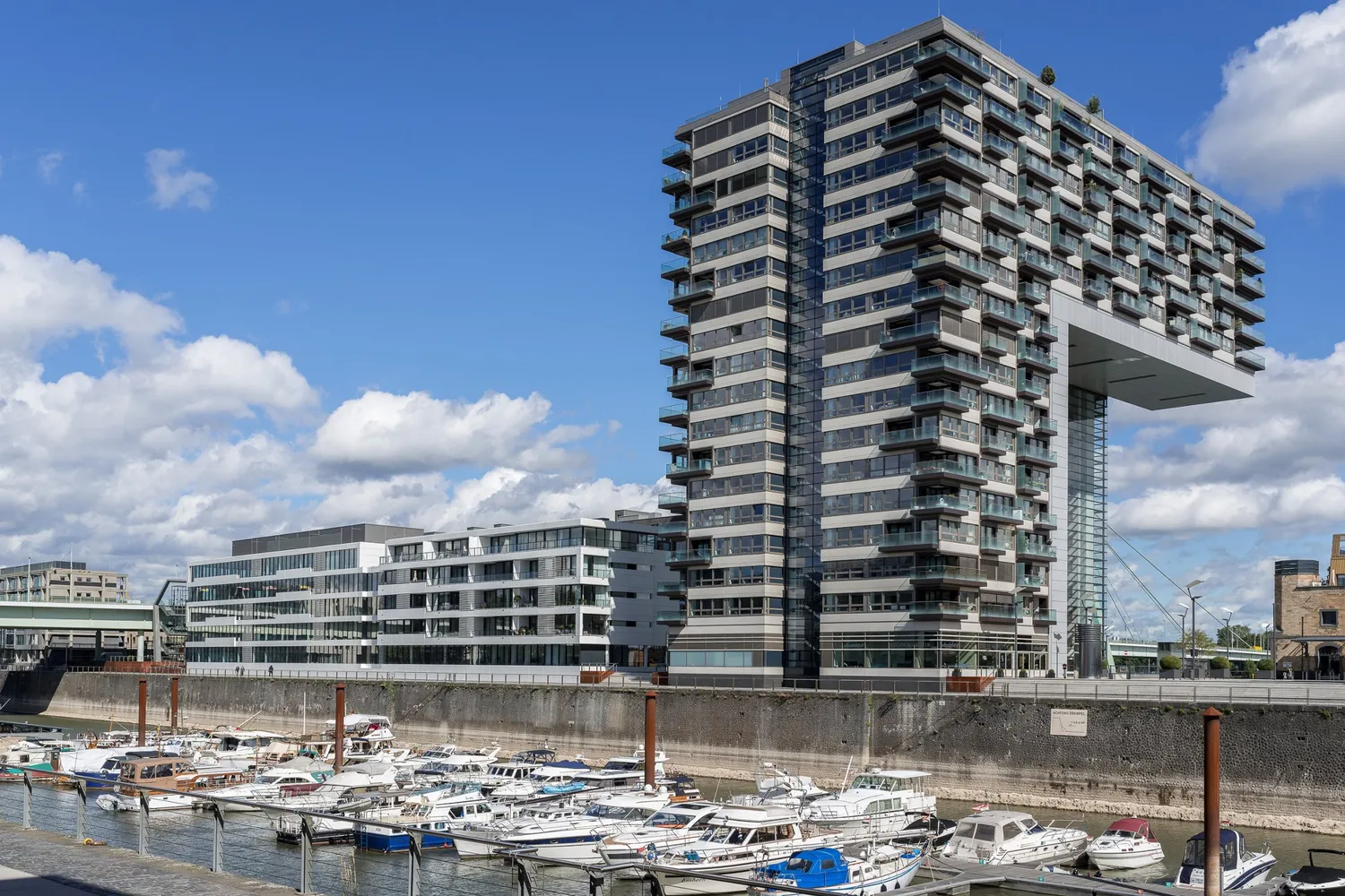 3 Zimmer Wohnung mit 110 m² in Köln – Bild 1