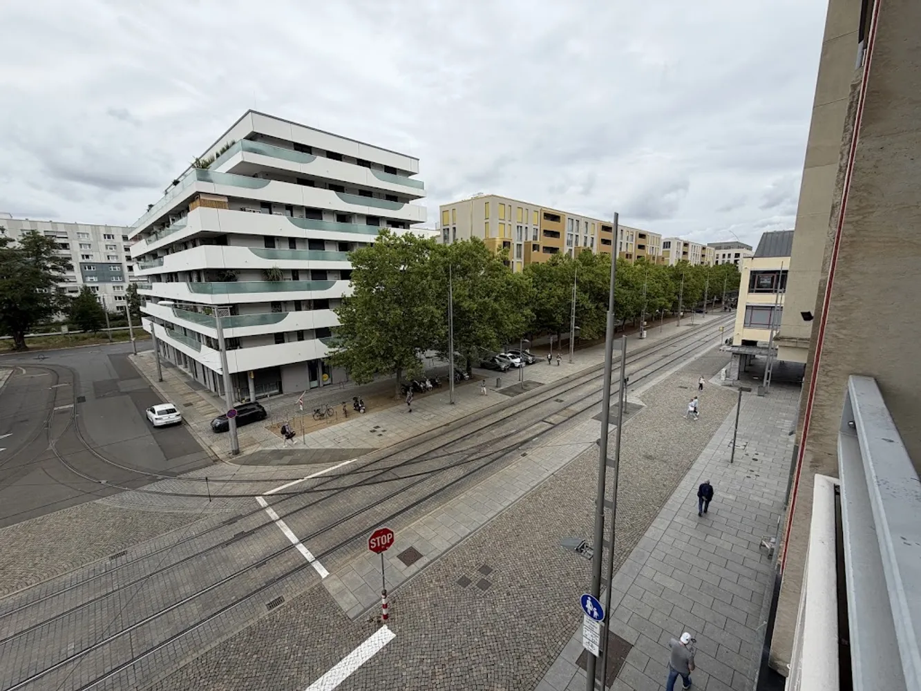 4 Zimmer Wohnung mit 124 m² in Dresden – Bild 2