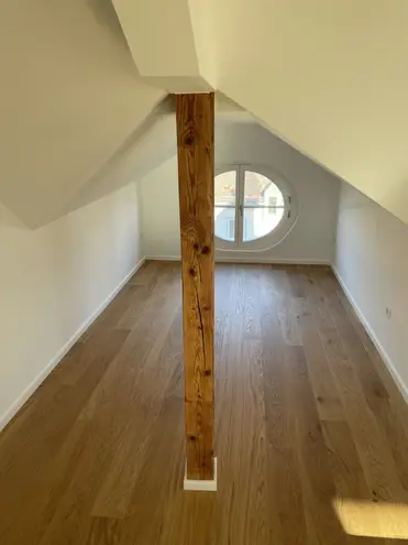 5 Zimmer Wohnung mit 143 m² in München – Bild 3
