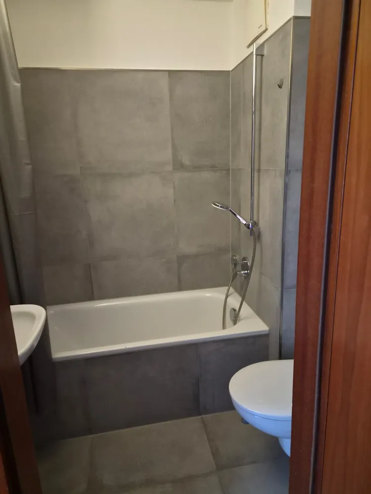 1 room apartment with 28 m² in Stuttgart – Photo 8