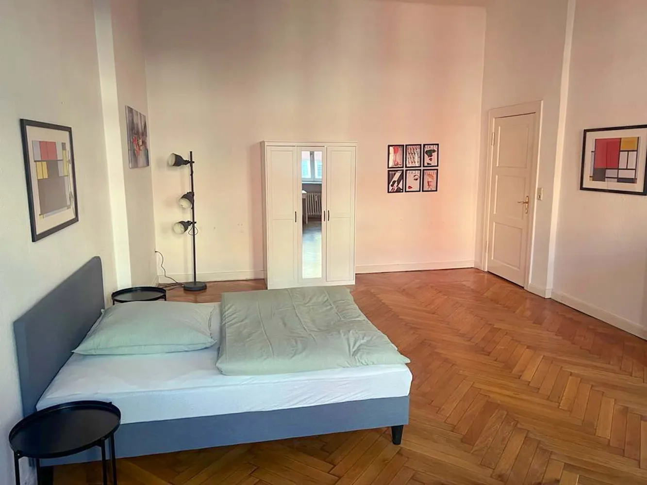 Shared room with 30 m² in Berlin – Photo 1