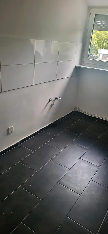 4 Zimmer Wohnung mit 90 m² in Wiesbaden – Bild 2