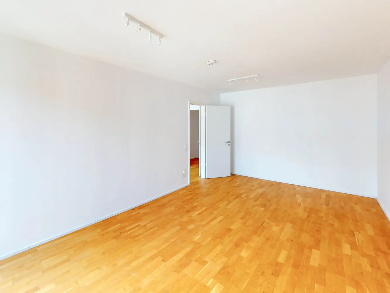 2 Zimmer Wohnung mit 83 m² in Stuttgart – Bild 8