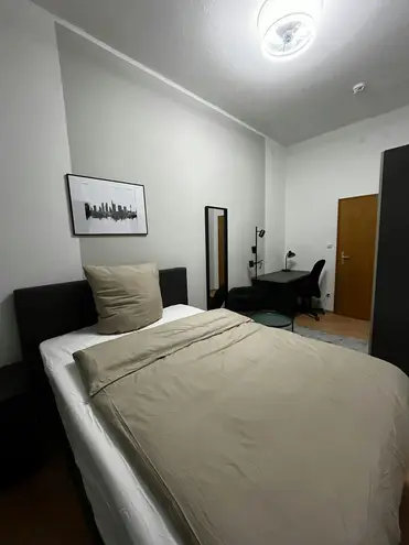 WG-Zimmer mit 14 m² in Frankfurt am Main – Bild 1