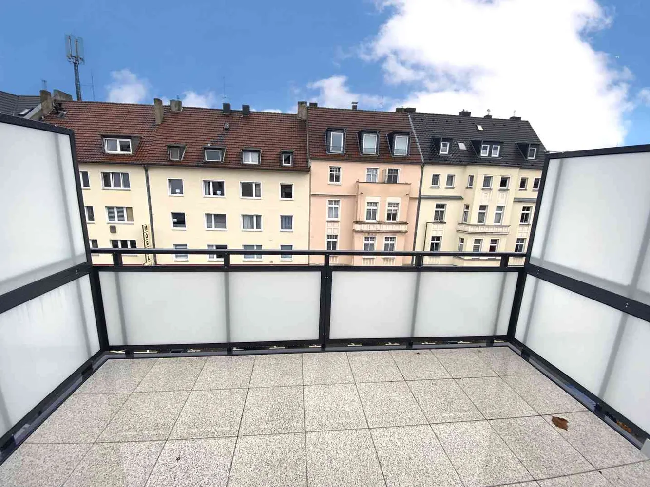 2 Zimmer Wohnung mit 47 m² in Düsseldorf – Bild 2
