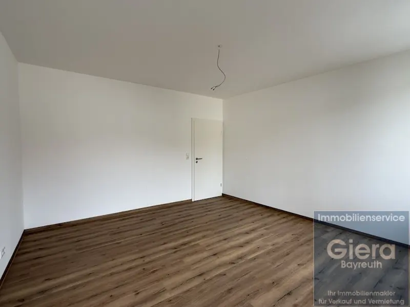 8 Zimmer Wohnung mit 19 m² in Bayreuth – Bild 3