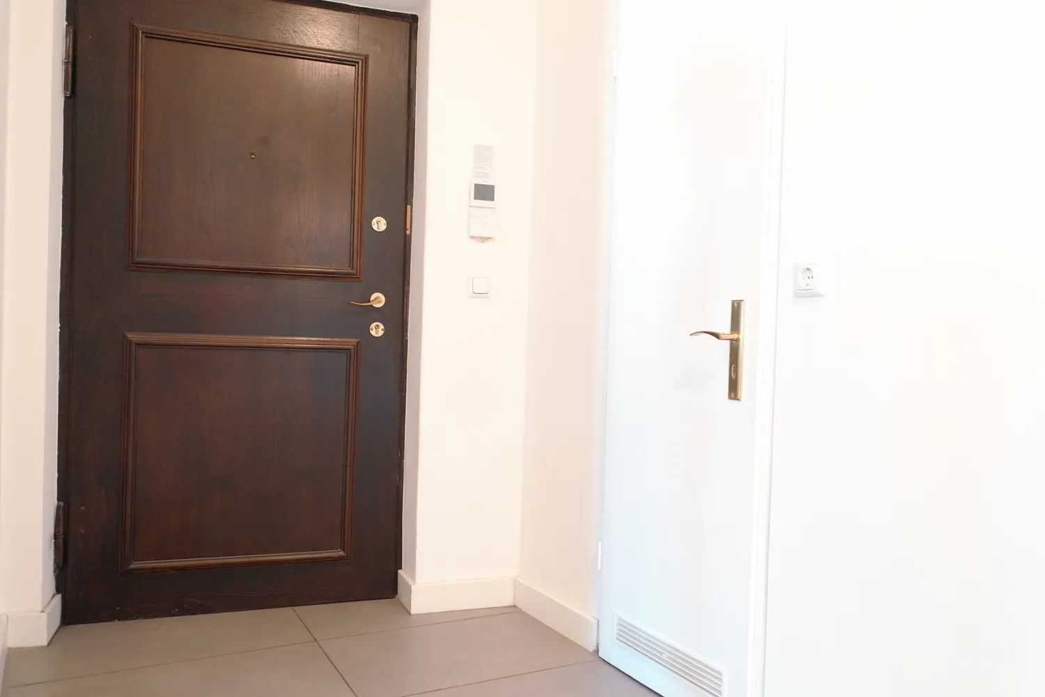3 Zimmer Wohnung mit 108 m² in München – Bild 4