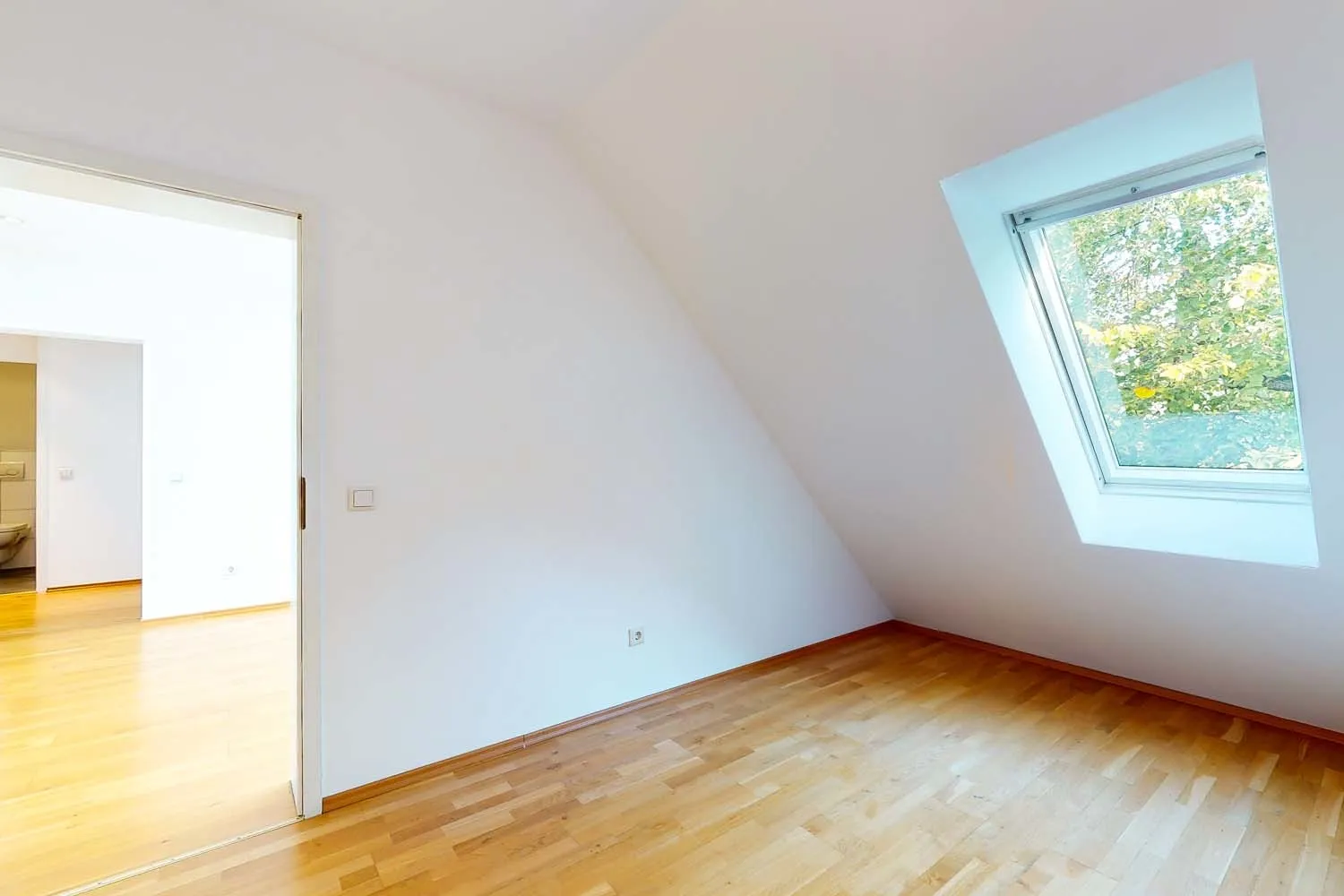 2 Zimmer Wohnung mit 85 m² in Düsseldorf – Bild 9