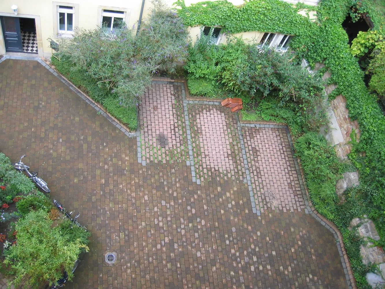 2 Zimmer Wohnung mit 78 m² in Dresden – Bild 2