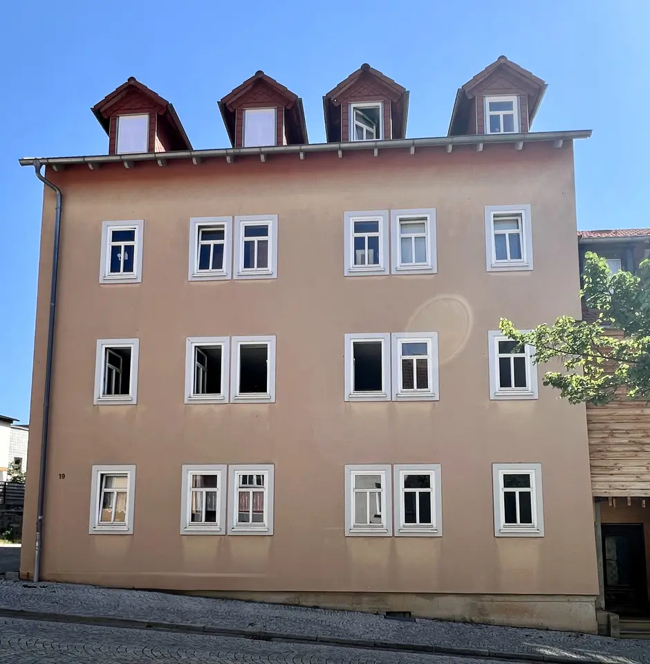 3 Zimmer Wohnung mit 97 m² in Suhl – Bild 1