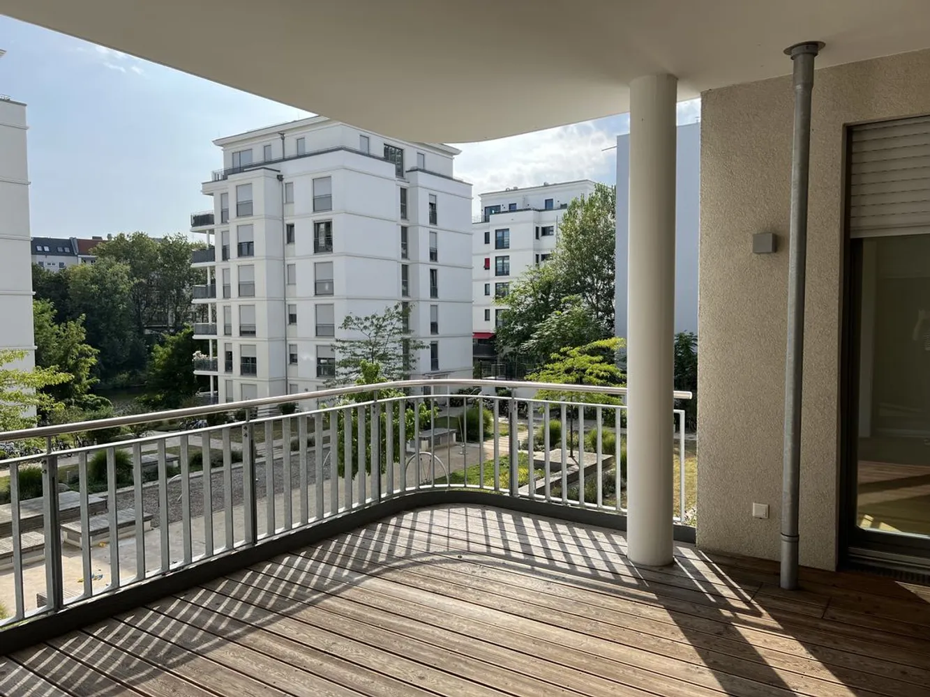 3 Zimmer Wohnung mit 98 m² in Berlin – Bild 2