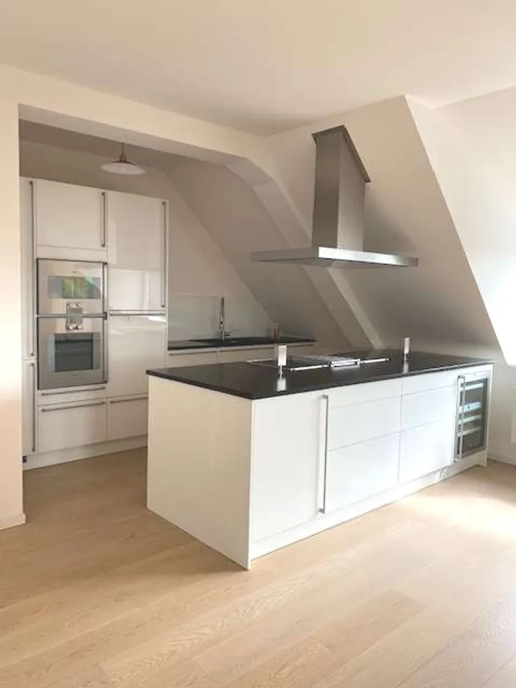 6 Zimmer Wohnung mit 242 m² in Wiesbaden – Bild 6