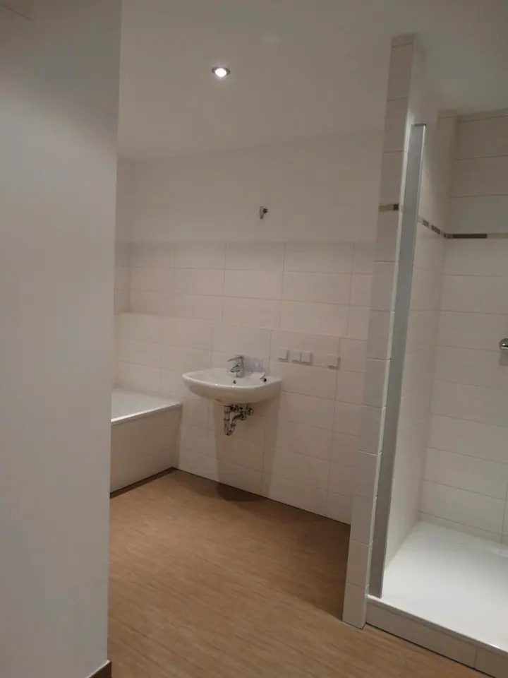5 Zimmer Wohnung mit 108 m² in Weißenfels – Bild 9