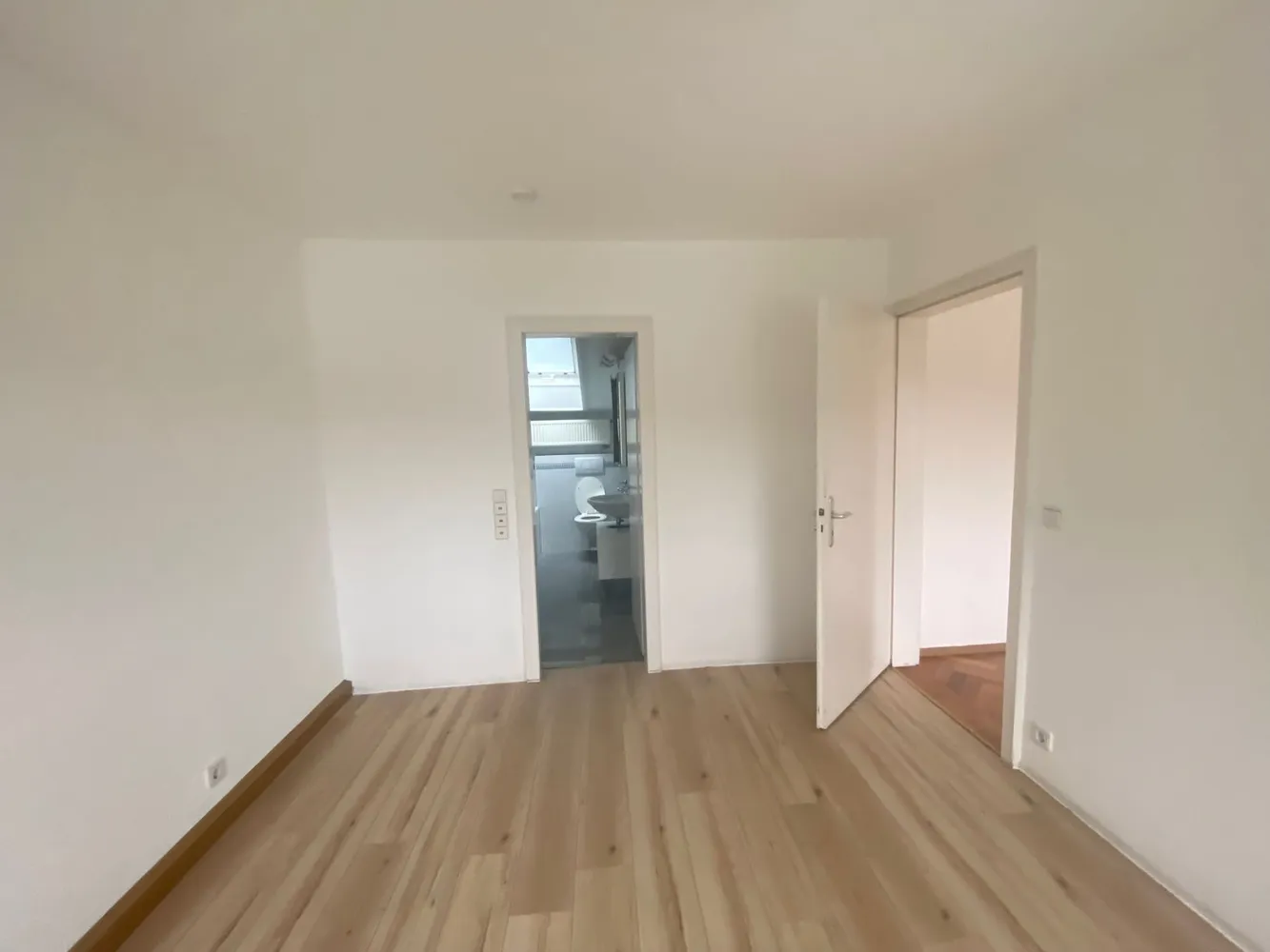 4 Zimmer Wohnung mit 100 m² in Stuttgart – Bild 10