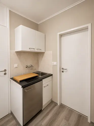 1 room apartment with 30 m² in Augsburg – Photo 10
