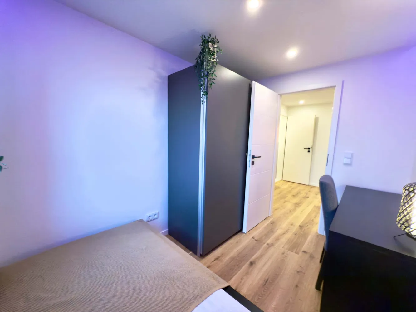 Shared room with 8 m² in Munich – Photo 4