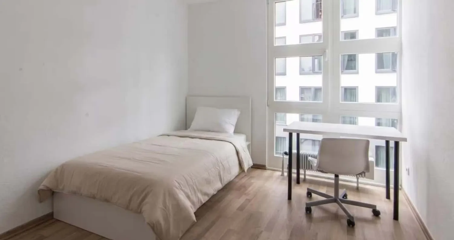Shared room with 13 m² in Berlin – Photo 2