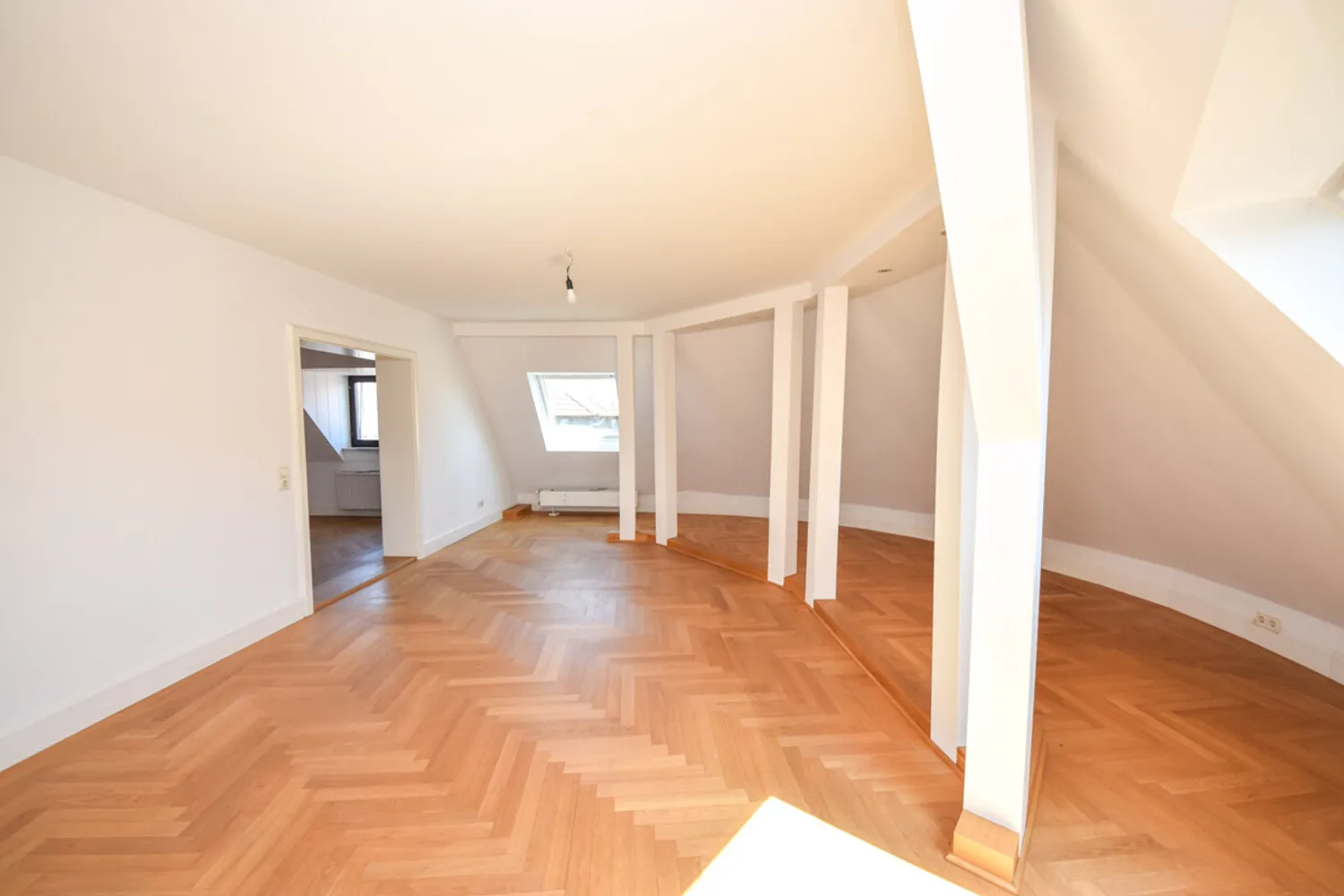 4 Zimmer Wohnung mit 105 m² in Aschaffenburg – Bild 3
