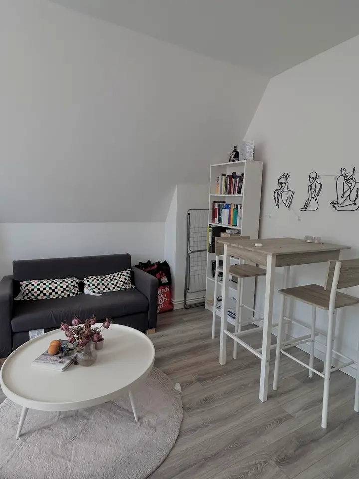 20 Zimmer Wohnung mit 100 m² in Osnabrück – Bild 1