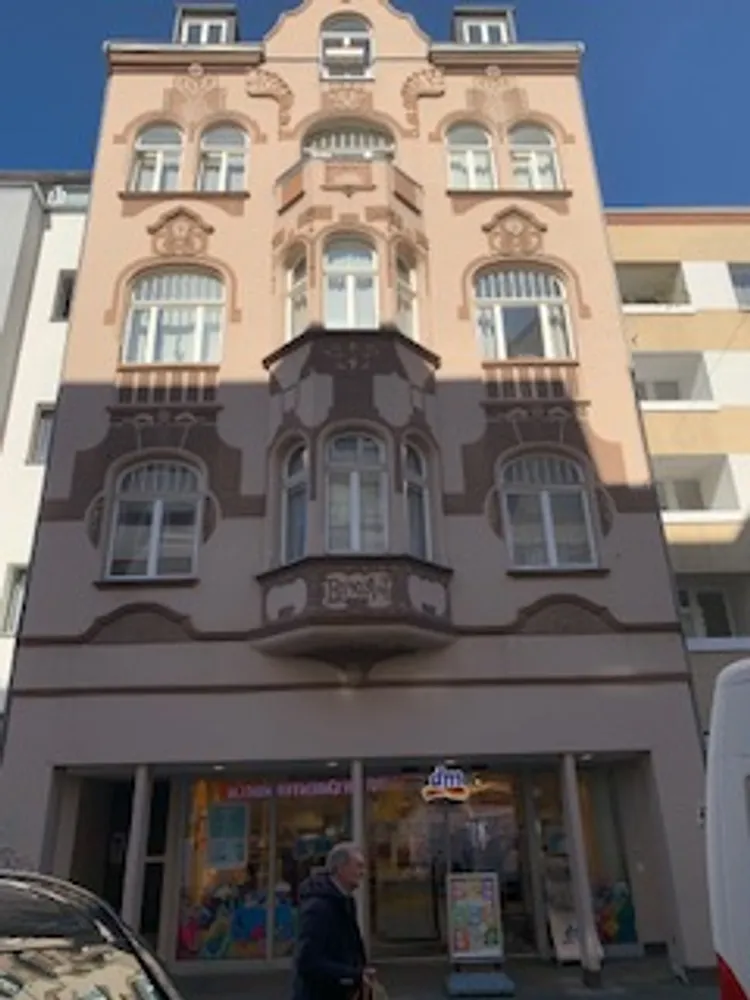 2 Zimmer Wohnung mit 82 m² in Köln – Bild 1
