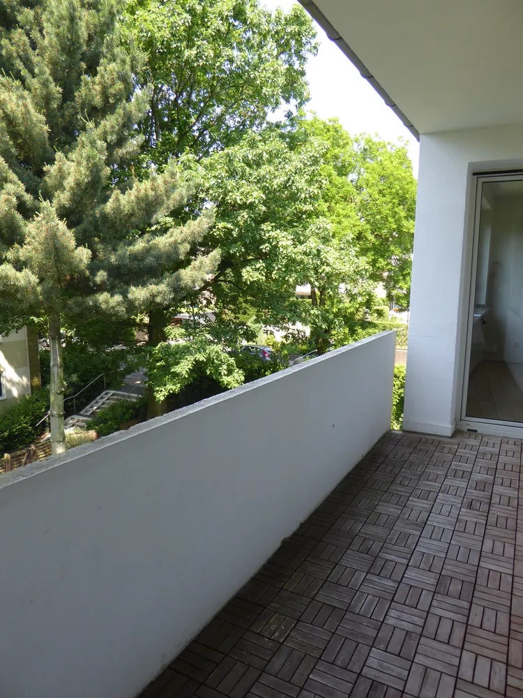 4 Zimmer Wohnung mit 77 m² in Düsseldorf – Bild 1