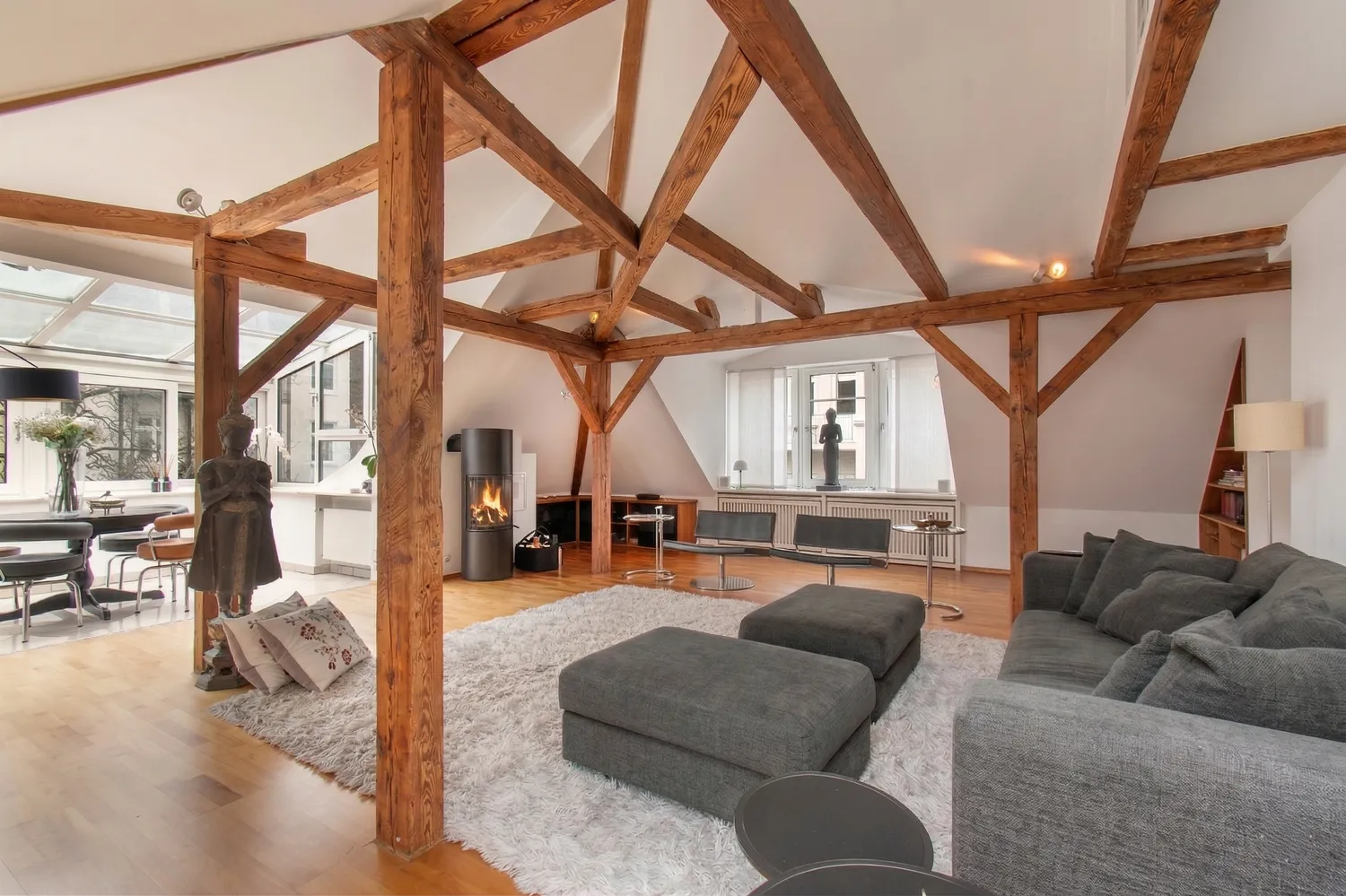 4 Zimmer Wohnung mit 135 m² in Hamburg – Bild 3