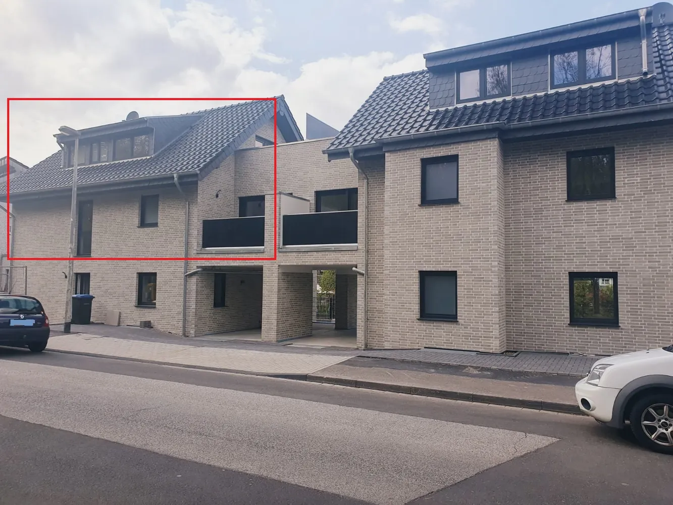 5 Zimmer Wohnung mit 120 m² in Frechen – Bild 1