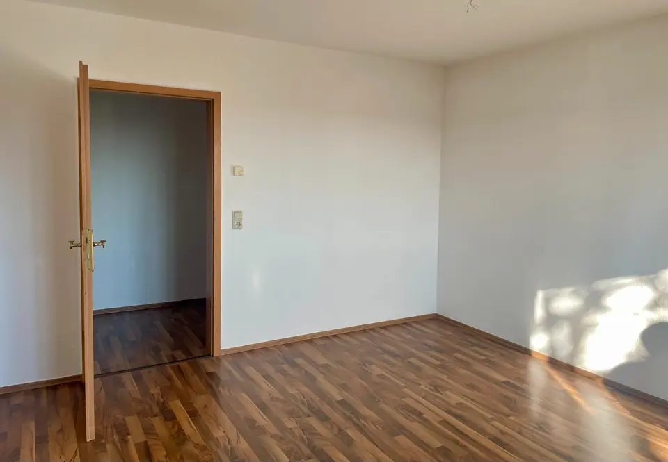 3 Zimmer Wohnung mit 110 m² in Meiningen – Bild 8