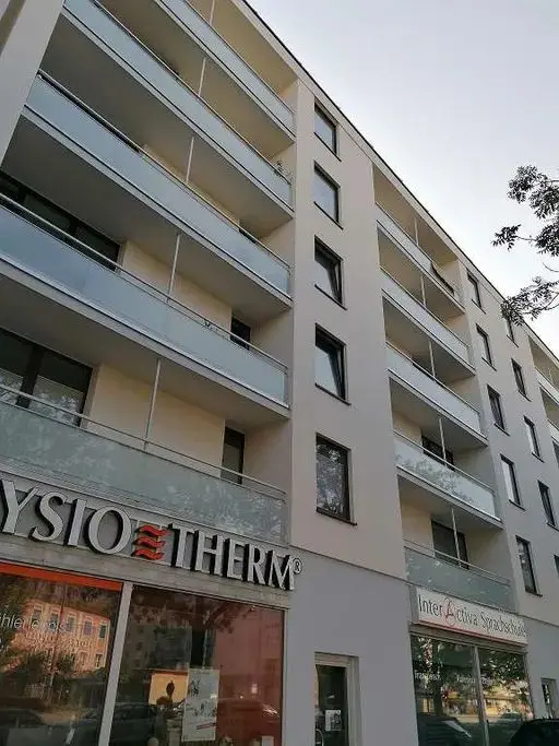 5 Zimmer Wohnung mit 15 m² in München – Bild 8