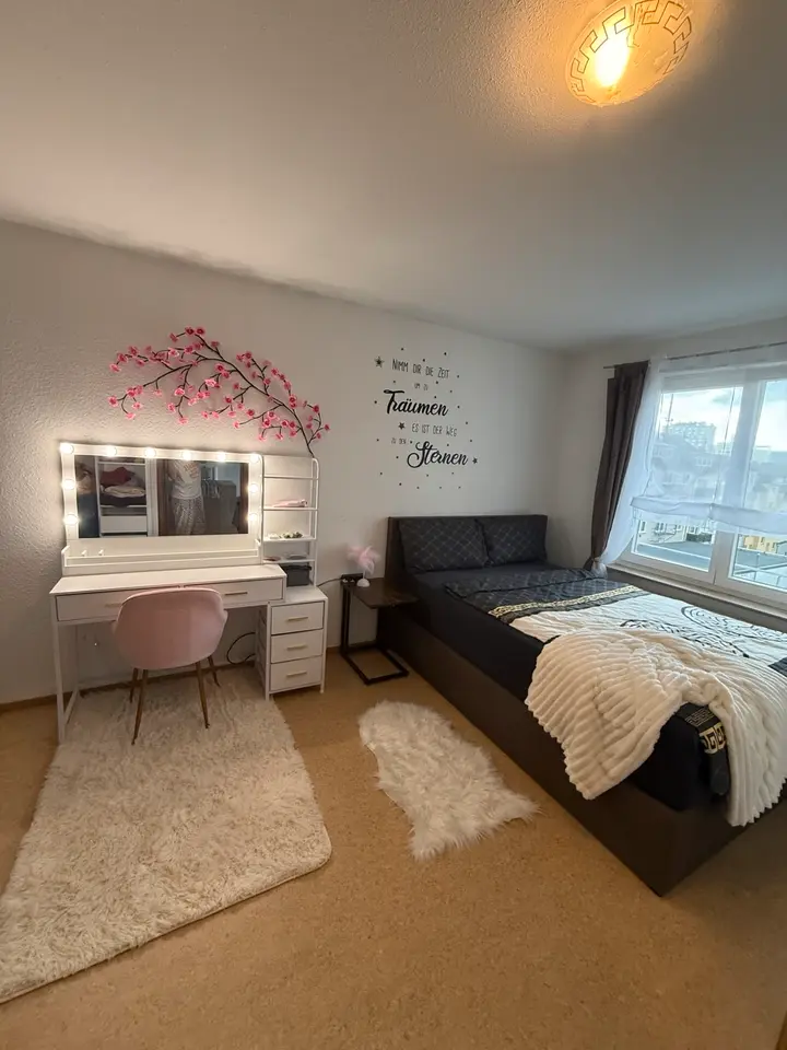 Shared room with 45 m² in Stuttgart – Photo 2