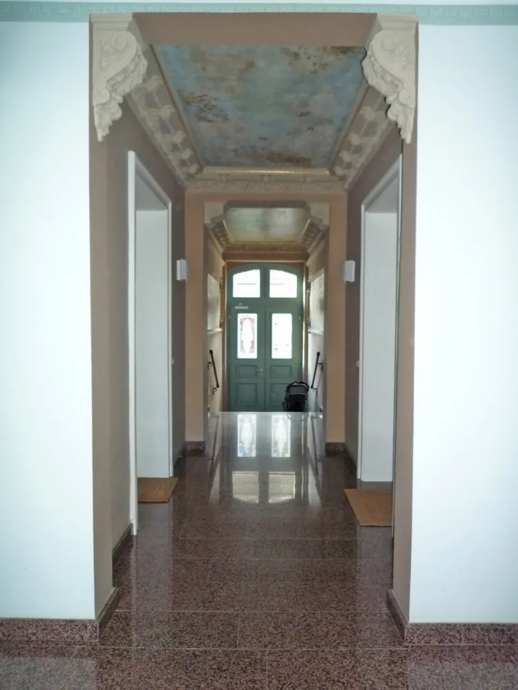 2 Zimmer Wohnung mit 77 m² in Dresden – Bild 2