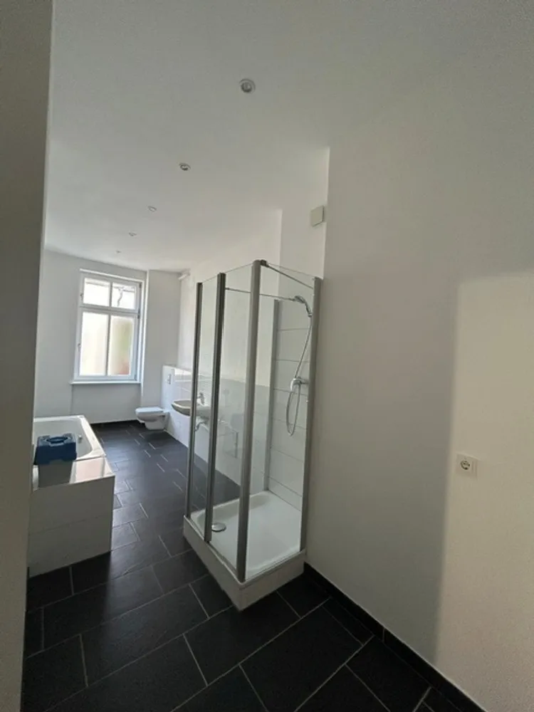 2 Zimmer Wohnung mit 111 m² in Berlin – Bild 7