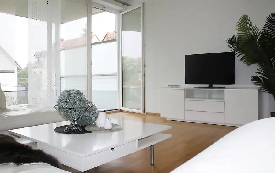 WG-Zimmer mit 100 m² in Regensburg – Bild 2