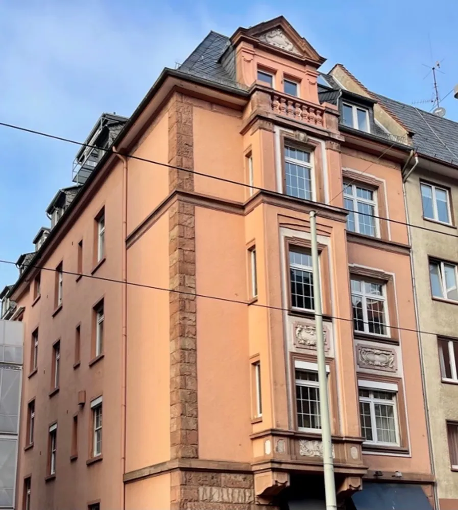 4 Zimmer Wohnung mit 98 m² in Frankfurt am Main – Bild 2