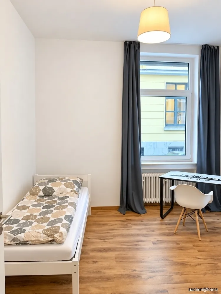 9 Zimmer Wohnung mit 200 m² in Aachen – Bild 7